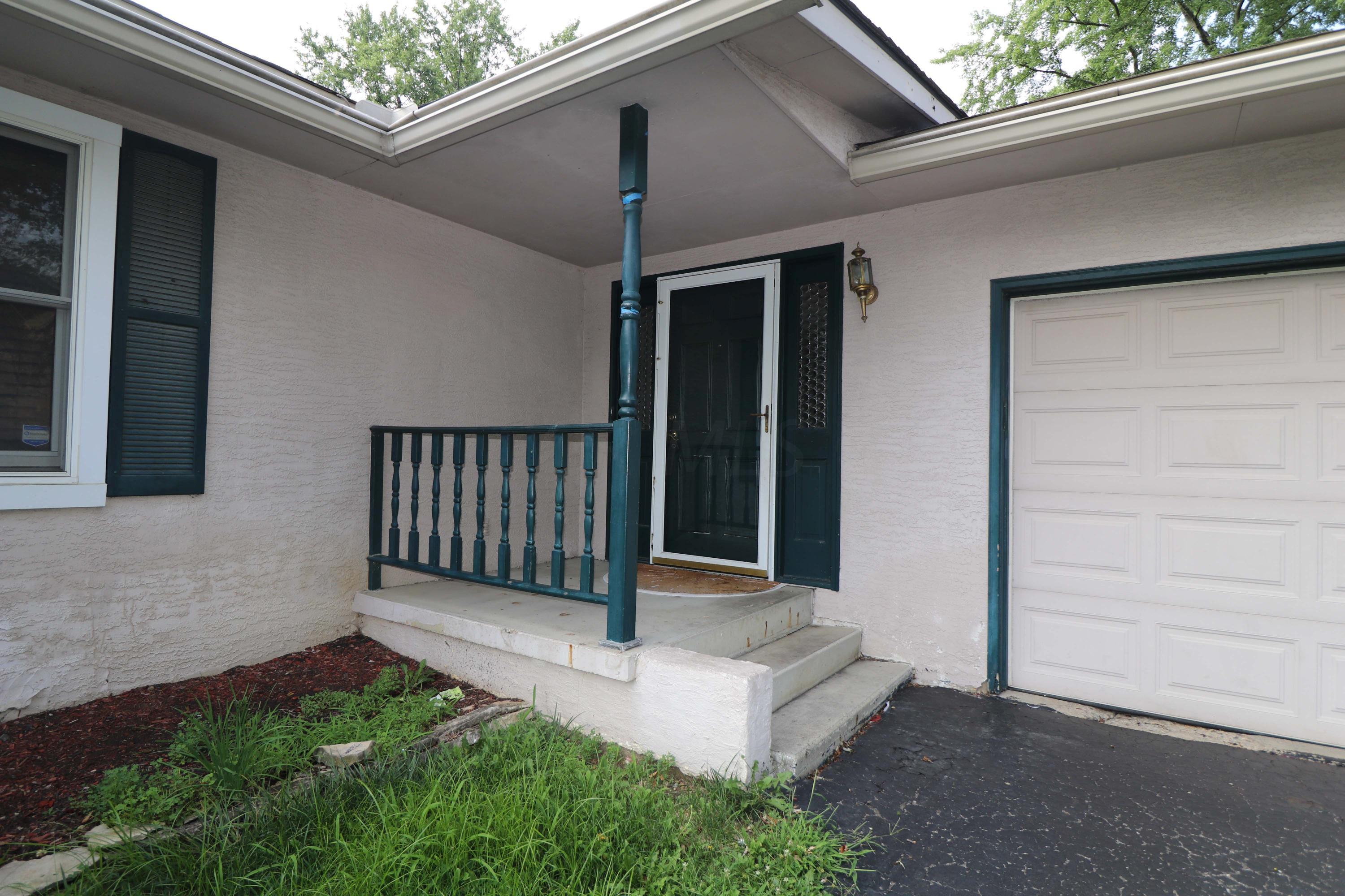 302 Watling Road Columbus, OH 43230 - Photo 2 of 31