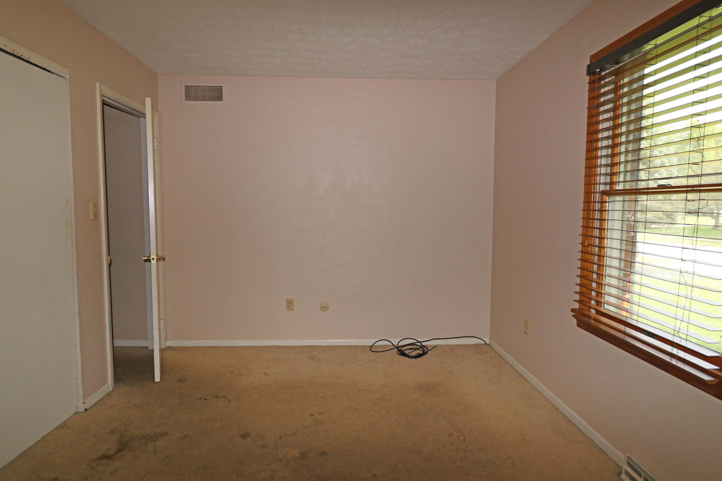 302 Watling Road Columbus, OH 43230 - Photo 22 of 31