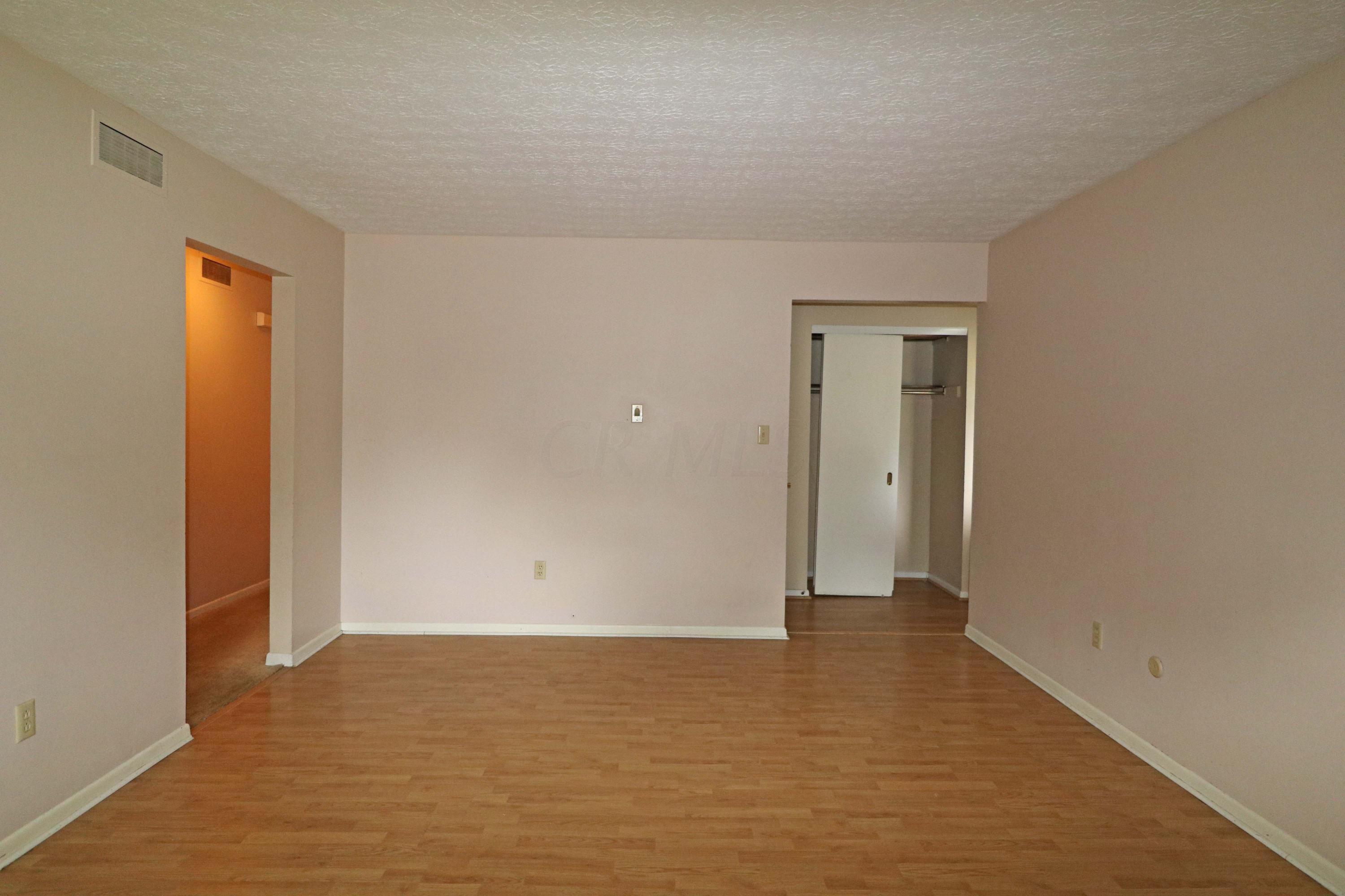 302 Watling Road Columbus, OH 43230 - Photo 6 of 31