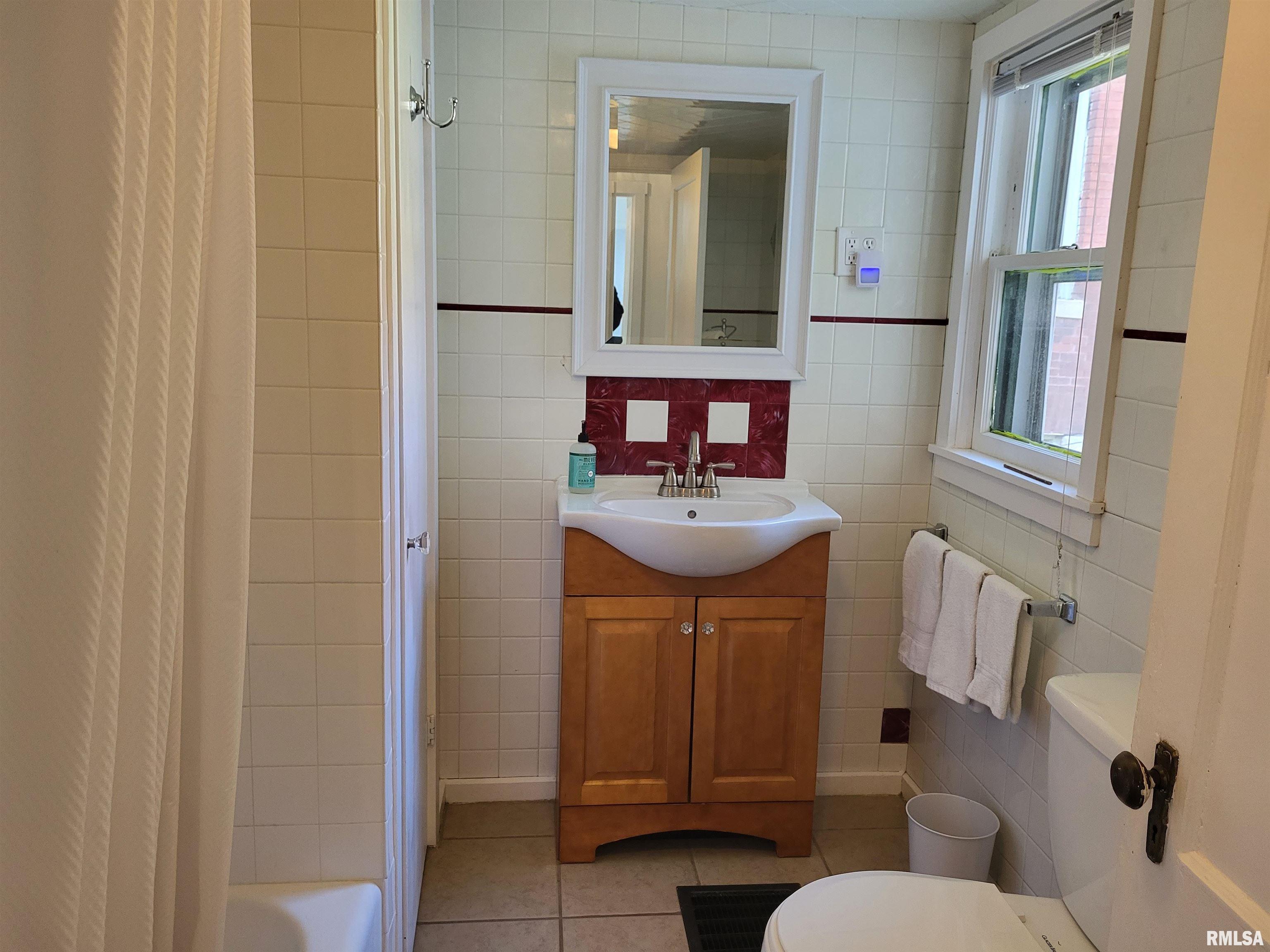 924 State Street Quincy, IL 62301 - Photo 11 of 25 Gallery Image 11