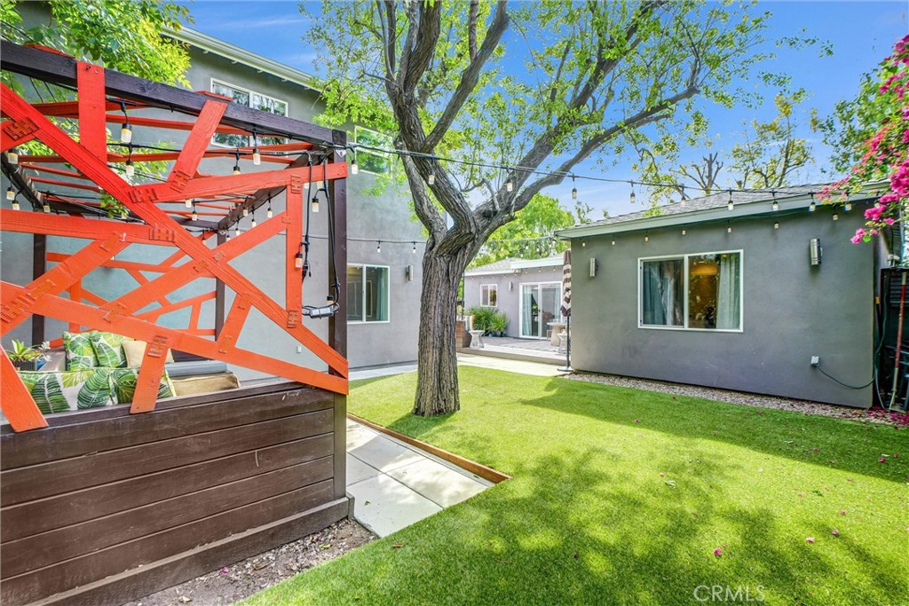 6830 Bothwell Road Reseda, CA 91335 - Photo 26 of 53