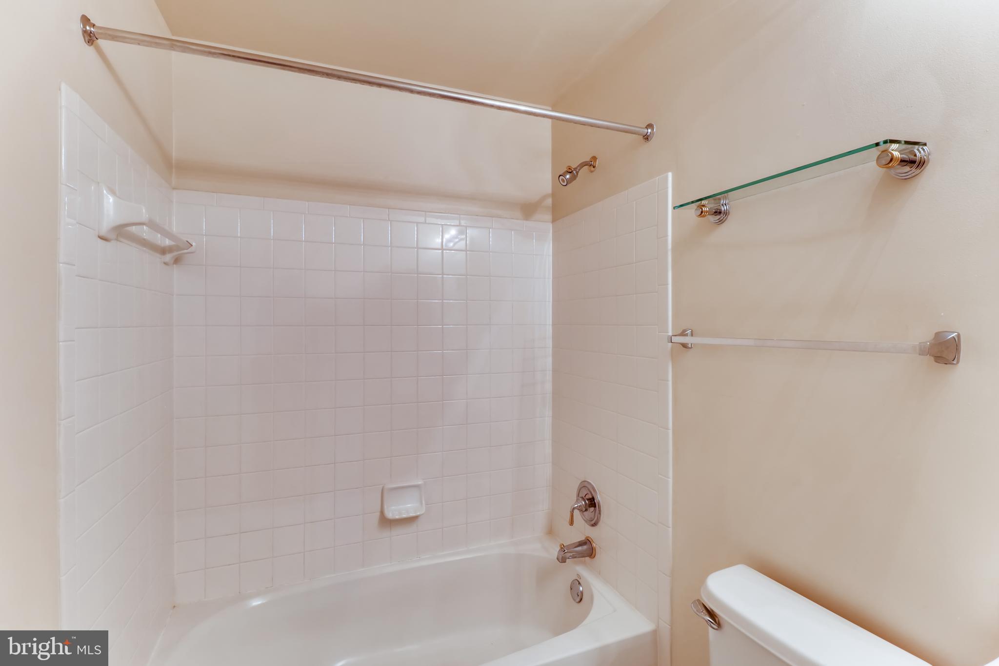 25 Hawk Rise Lane, Unit 303 Owings Mills, MD 21117 - Photo 20 of 27 2nd full bath