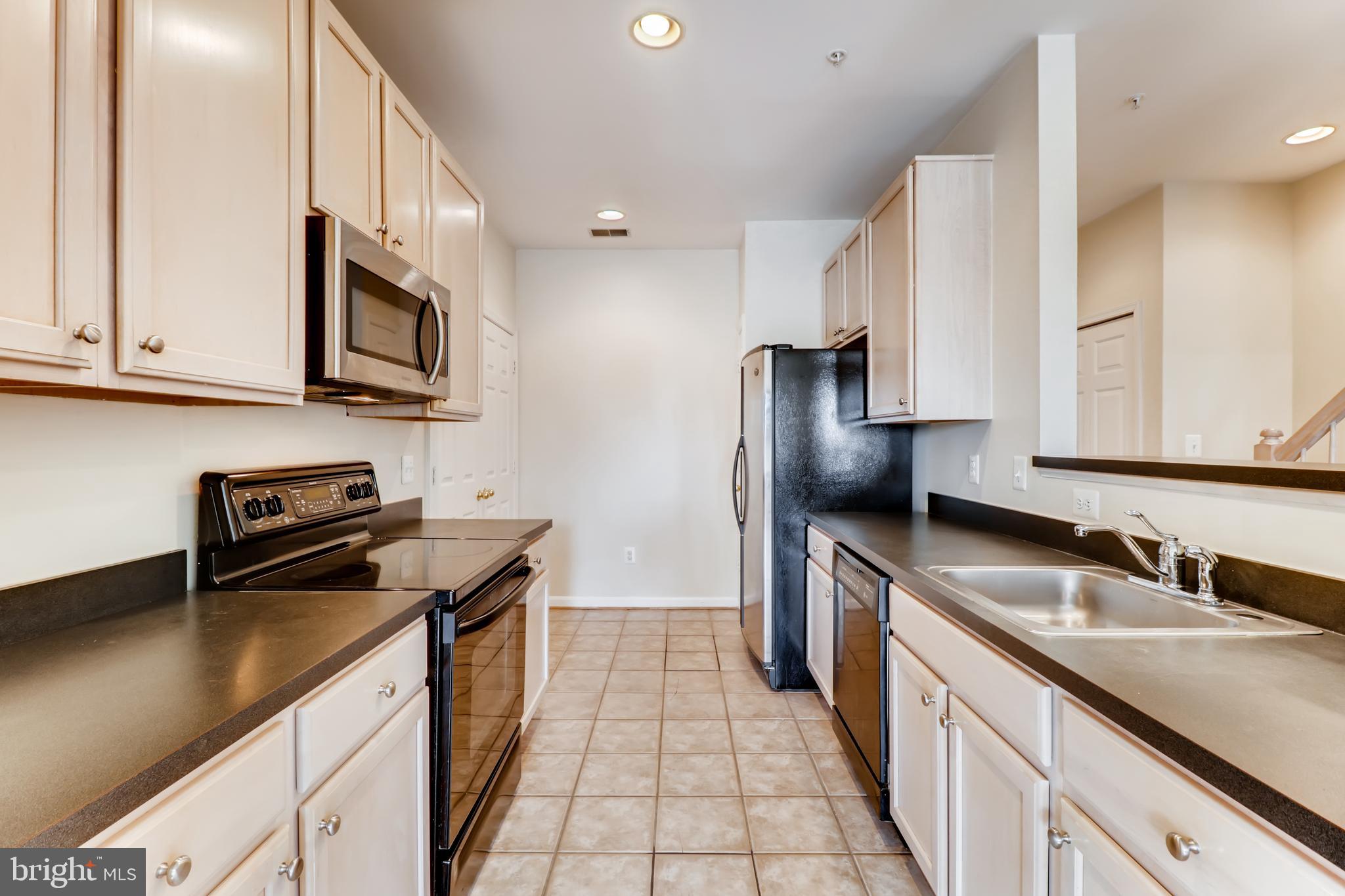 25 Hawk Rise Lane, Unit 303 Owings Mills, MD 21117 - Photo 5 of 27 Kitchen