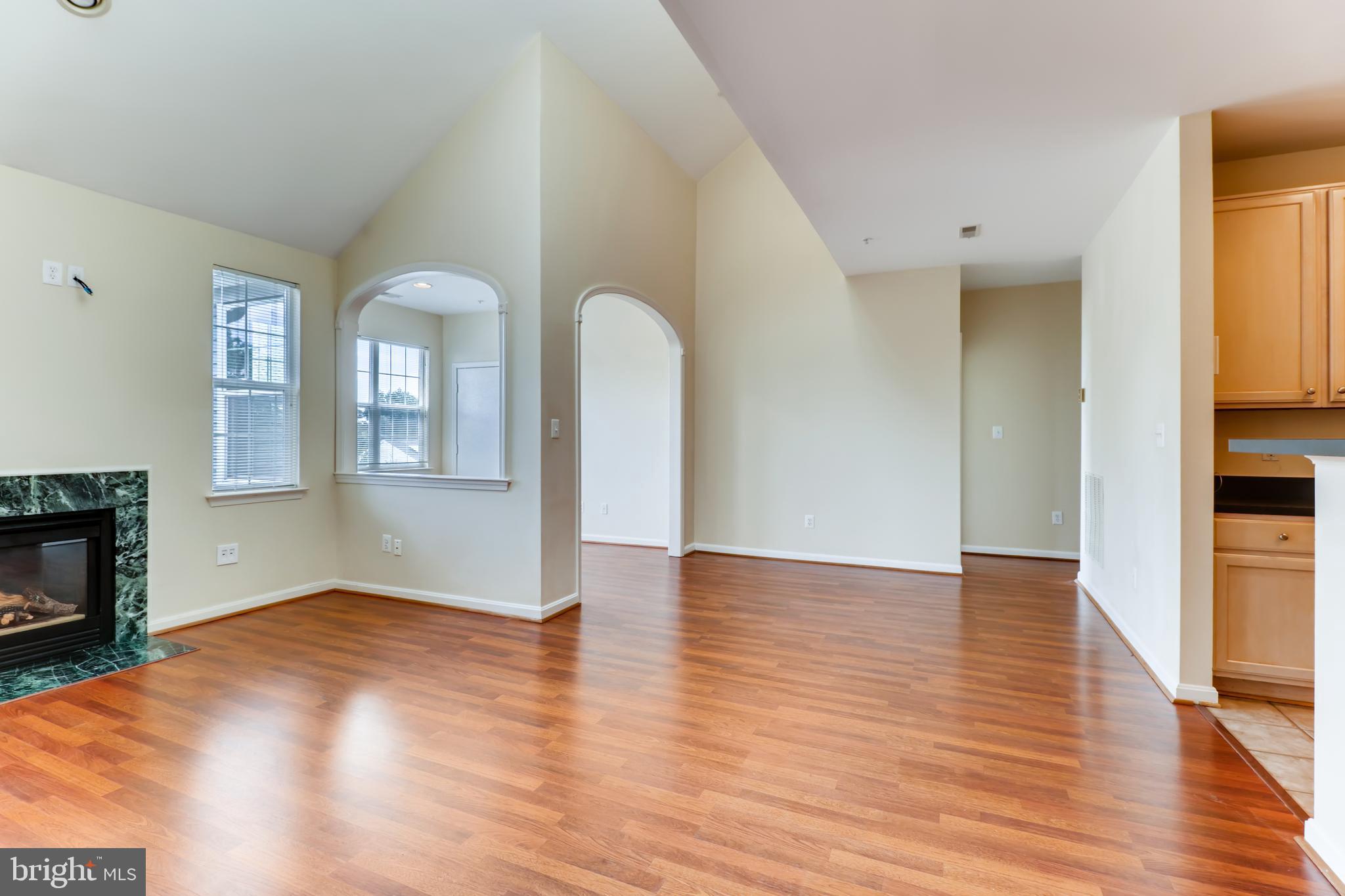 25 Hawk Rise Lane, Unit 303 Owings Mills, MD 21117 - Photo 10 of 27 Living room