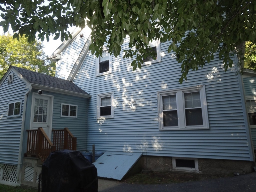 36 Oakwood Road Newton, MA 02466 - Photo 13 of 14 Gallery Image 13