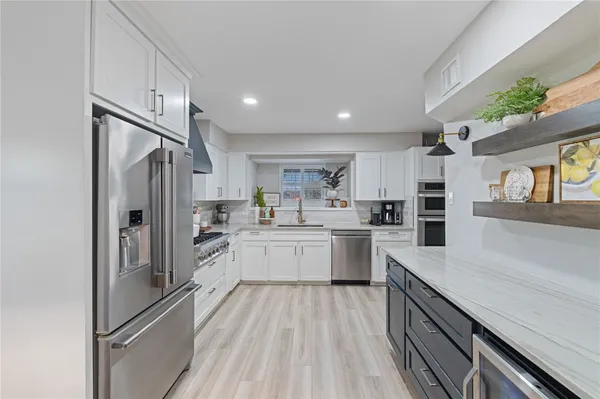 $599,900 | 3717 Castle River Drive, Corpus Christi, TX 78410