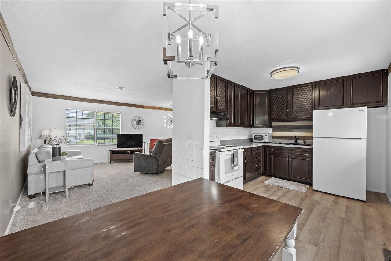 3232 Bramble Road Southwest Cedar Rapids, IA 52404 - Photo 12 of 25 Gallery Image 12