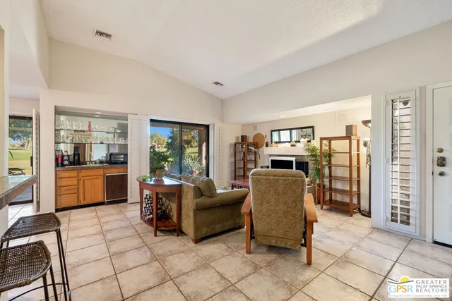 $2,950 | 17 Mission Court, Rancho Mirage, CA 92270