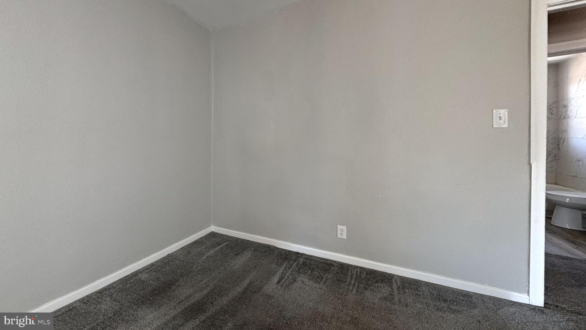 242 Margate Road Upper Darby, PA 19082 - Photo 5 of 9 Versatile space ready for your vision.