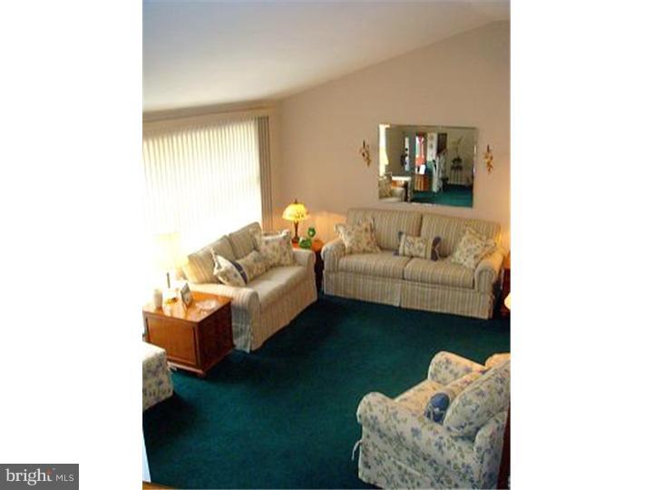 662 Mueller Road Warminster, PA 18974 - Photo 4 of 13 Gallery Image 4