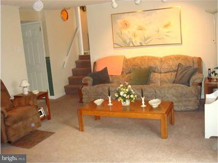 662 Mueller Road Warminster, PA 18974 - Photo 6 of 13 Gallery Image 6