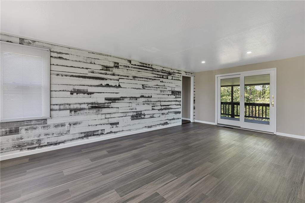 109 Mowry Road Monaca, PA 15061 - Photo 4 of 21 Gallery Image 4
