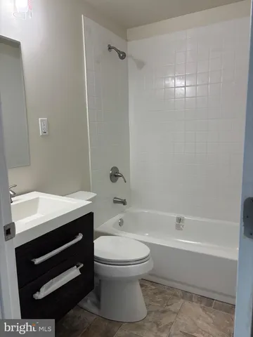 $350,000 | 402 Colwyn Avenue, Darby, PA 19023