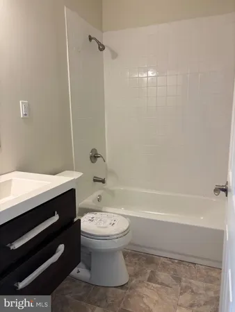$335,000 | 402 Colwyn Avenue, Darby, PA 19023