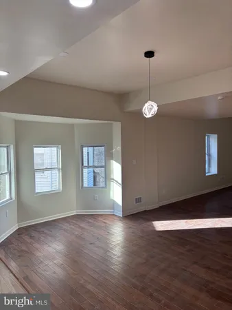 $335,000 | 402 Colwyn Avenue, Darby, PA 19023