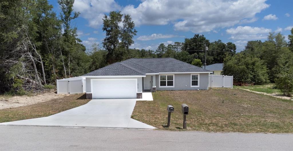 20109 Southwest 84th Street Dunnellon, FL 34431 - Photo 1 of 11