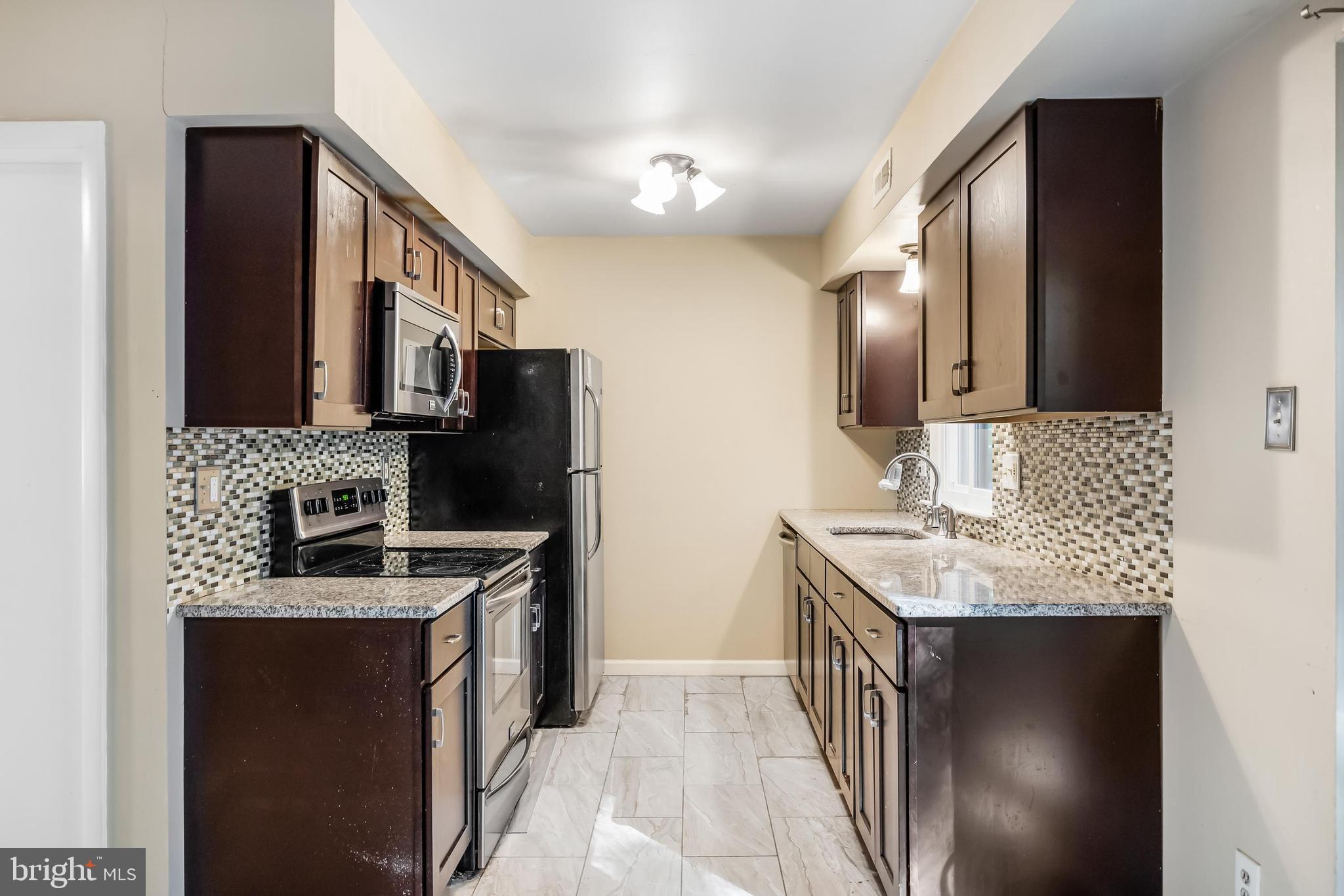 37 Harwood Lane Clementon, NJ 08021 - Photo 13 of 34 Gallery Image 13