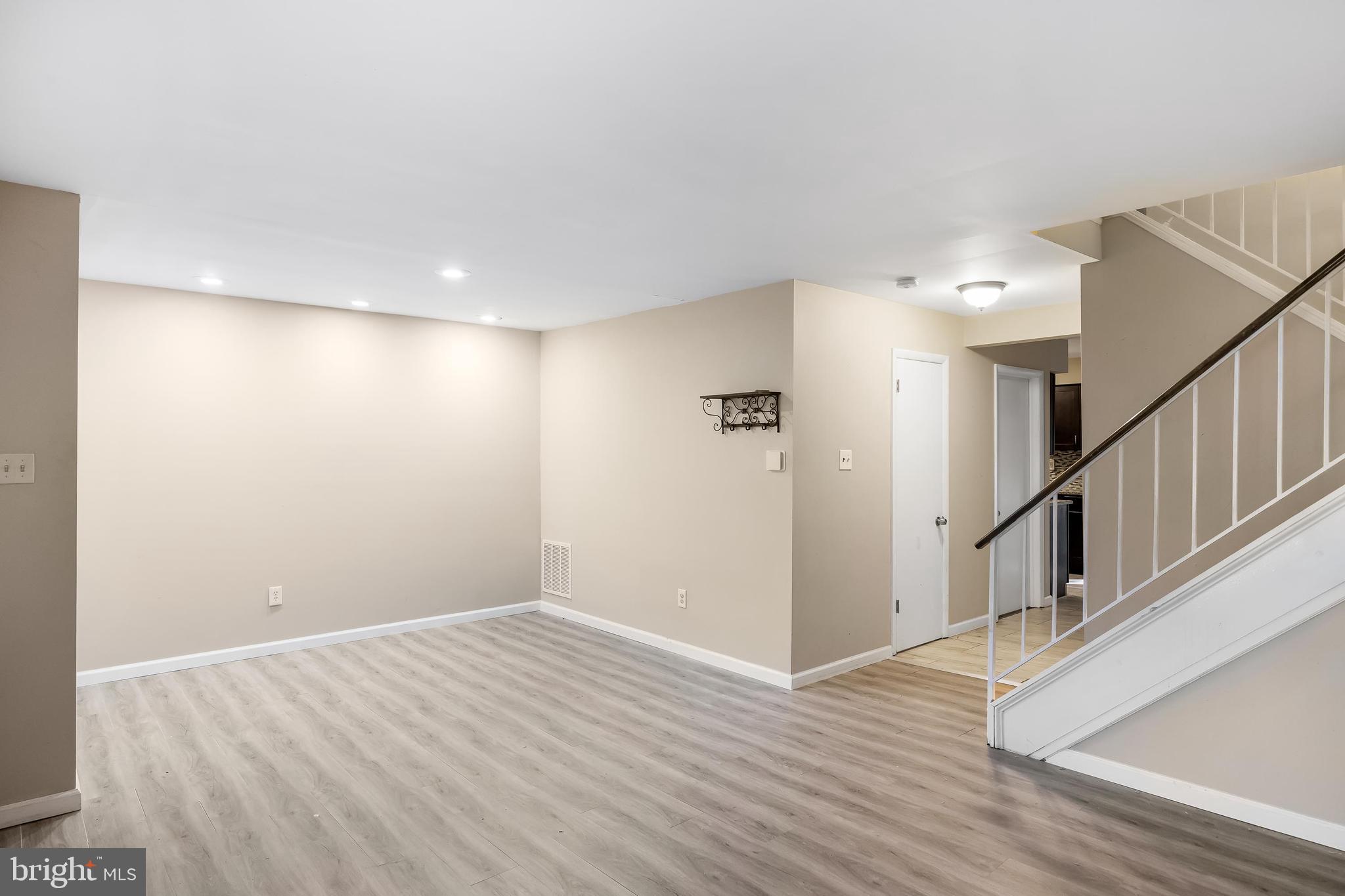 37 Harwood Lane Clementon, NJ 08021 - Photo 8 of 34 Gallery Image 8