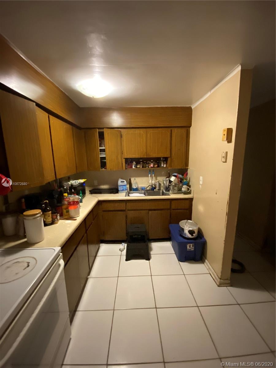 732 West 3rd Street Riviera Beach, FL 33404 - Photo 6 of 10