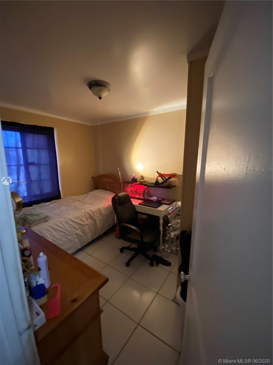 732 West 3rd Street Riviera Beach, FL 33404 - Photo 8 of 10