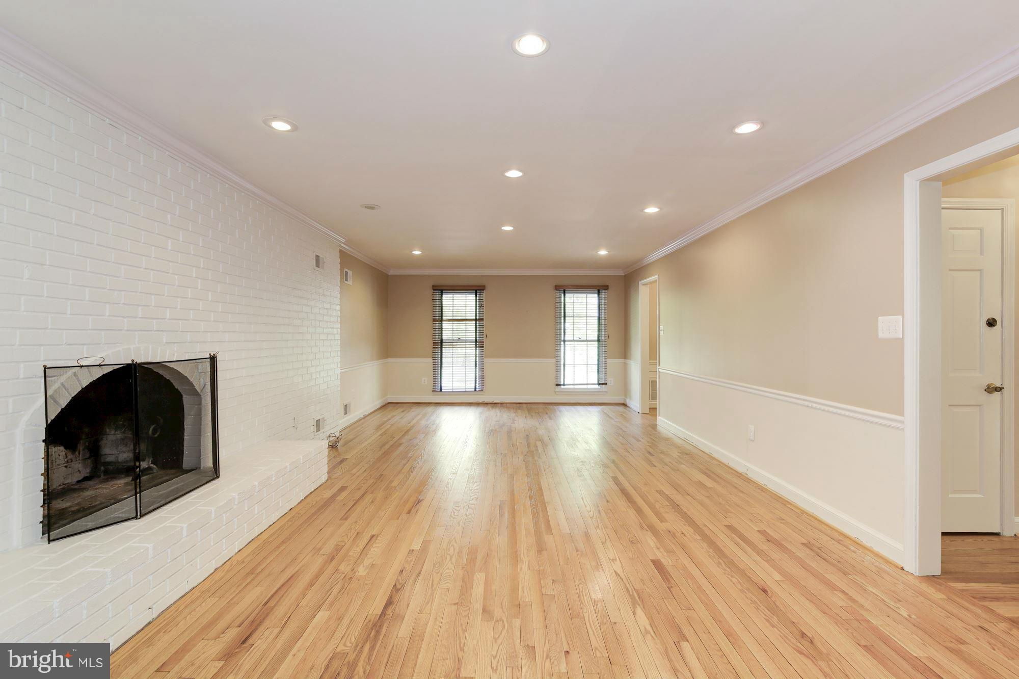 4081 Ridgeview Circle McLean, VA 22101 - Photo 11 of 30 Family Room