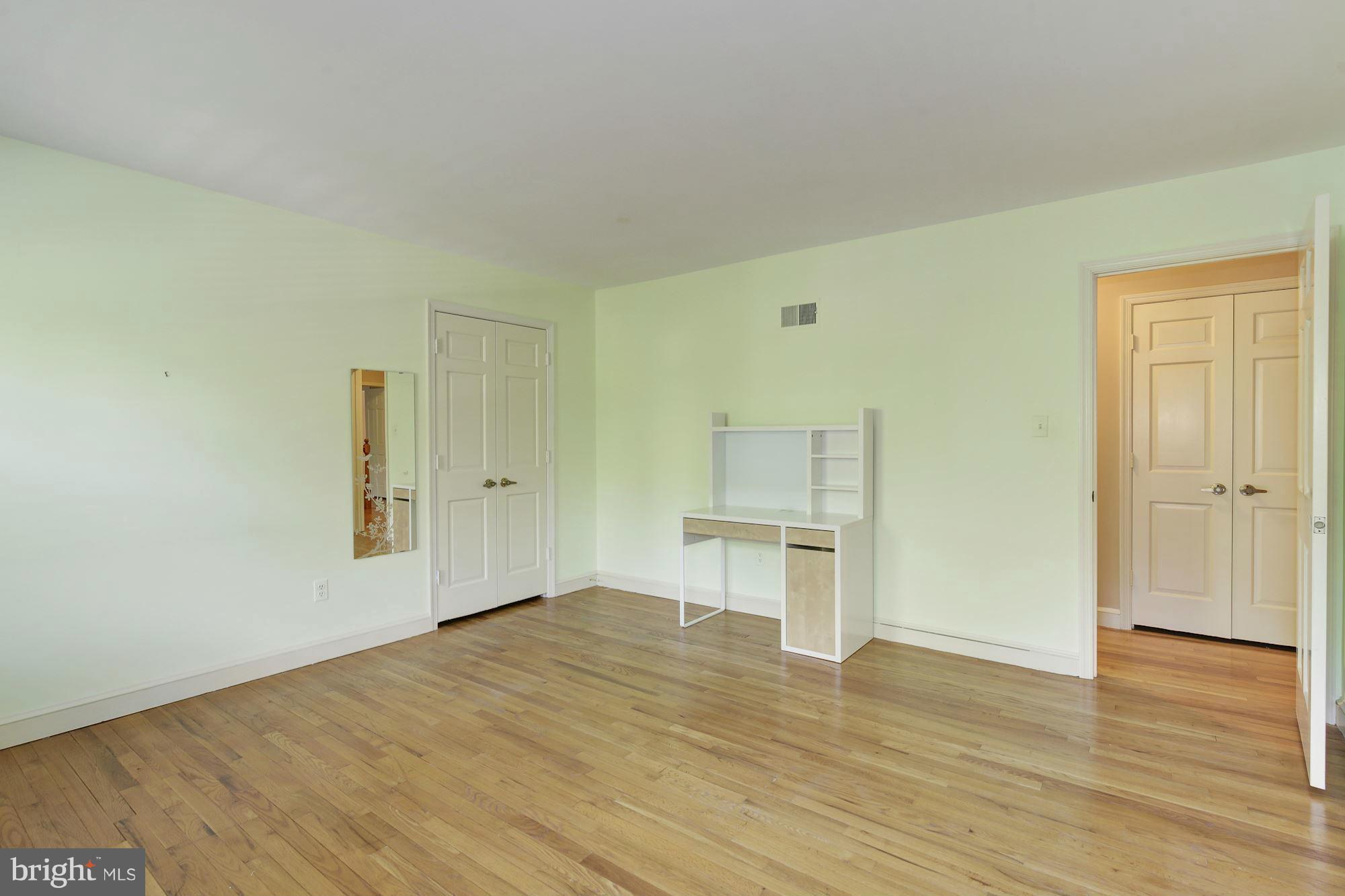 4081 Ridgeview Circle McLean, VA 22101 - Photo 20 of 30 Bedroom