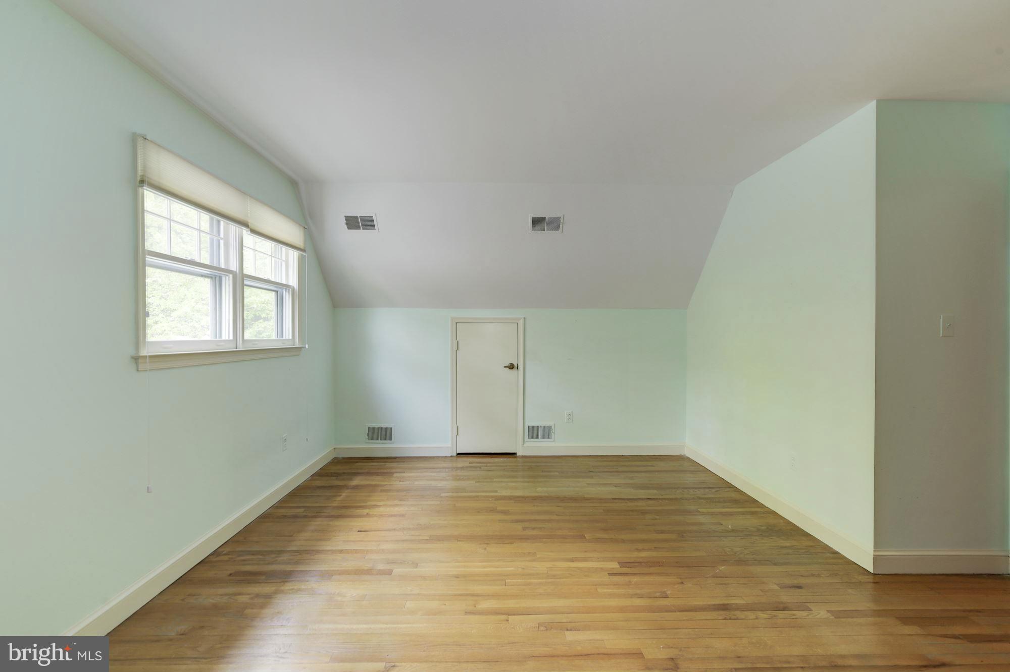 4081 Ridgeview Circle McLean, VA 22101 - Photo 22 of 30 Bedroom