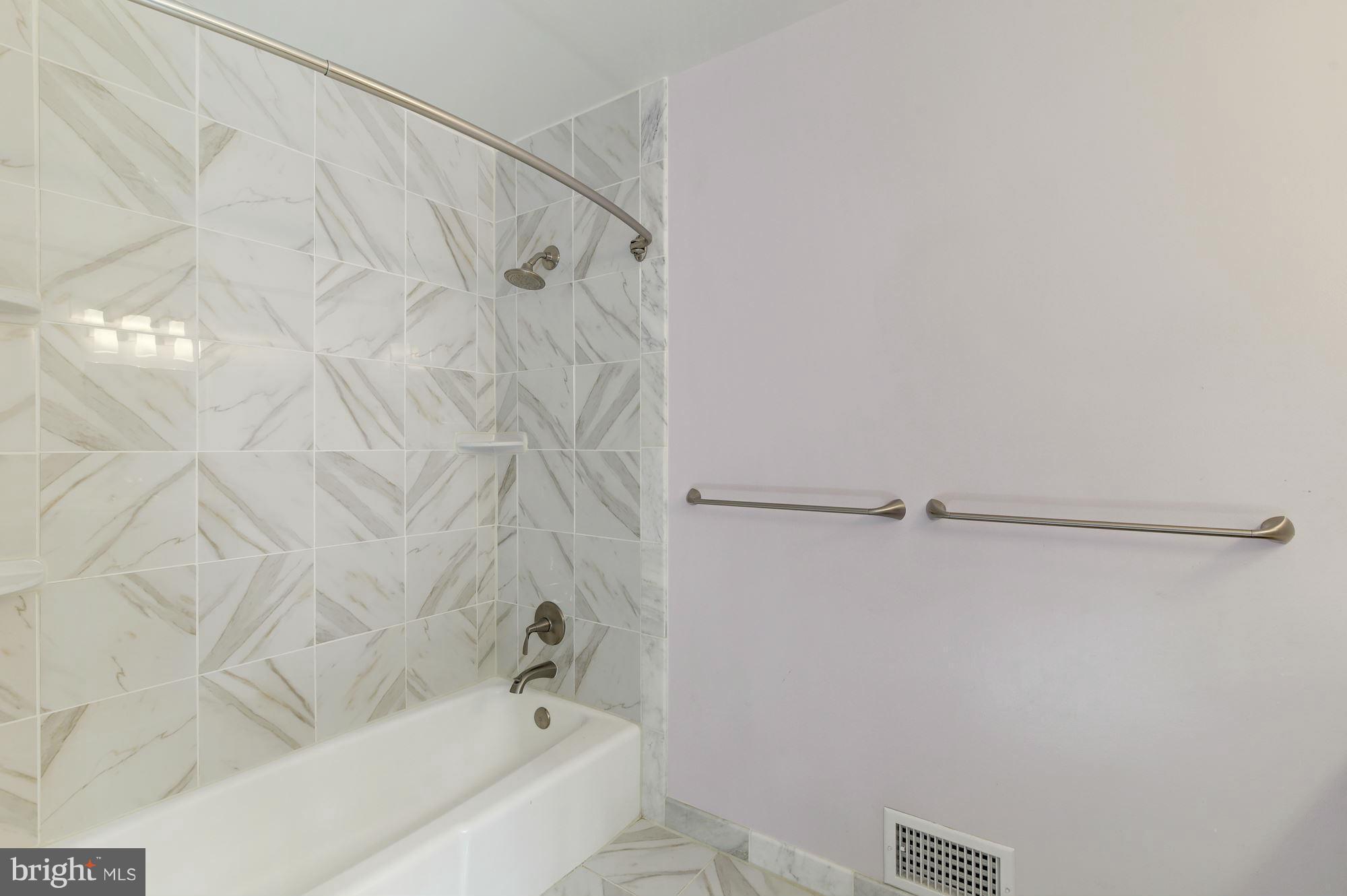 4081 Ridgeview Circle McLean, VA 22101 - Photo 24 of 30 Bath