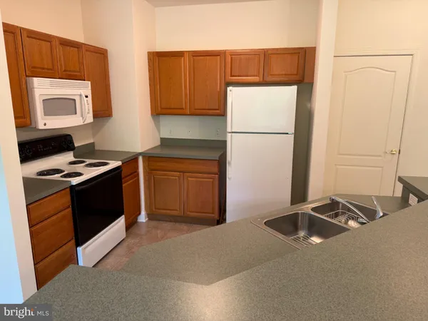 $245,000 | 1000 Fountainview Circle, Unit 1301, Newark, DE 19713
