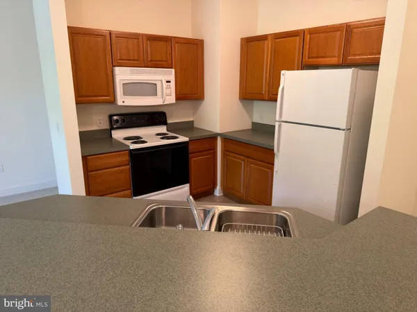 $245,000 | 1000 Fountainview Circle, Unit 1301, Newark, DE 19713