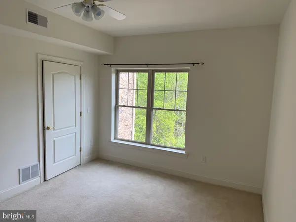 $245,000 | 1000 Fountainview Circle, Unit 1301, Newark, DE 19713