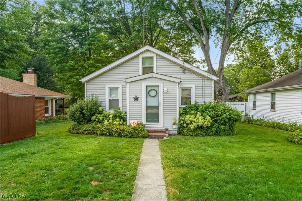 35 Bayview Street Beloit, OH 44609 - Photo 1 of 33