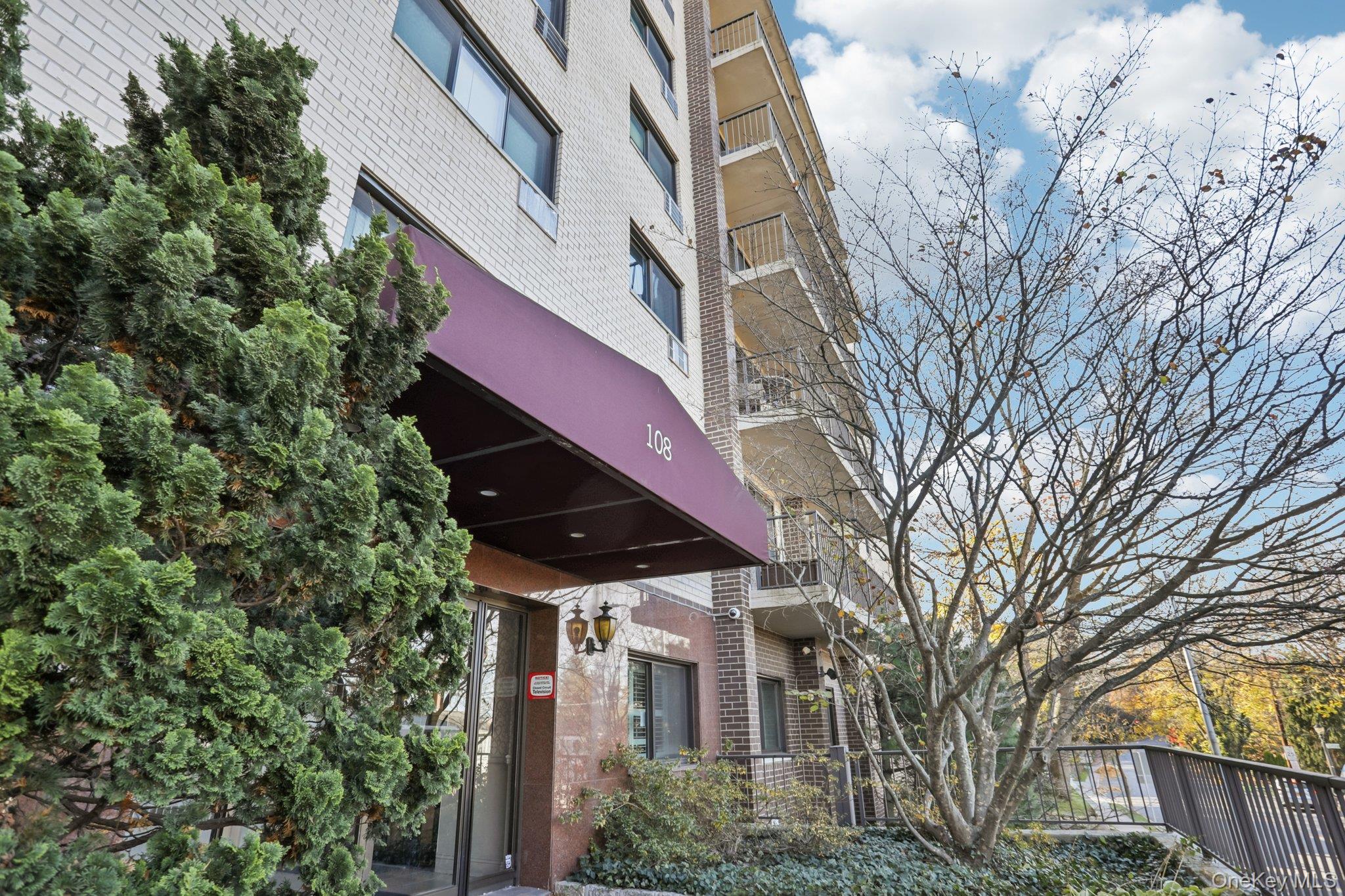 108 Sagamore Road, Unit 3E Tuckahoe, NY 10707 - Photo 4 of 30