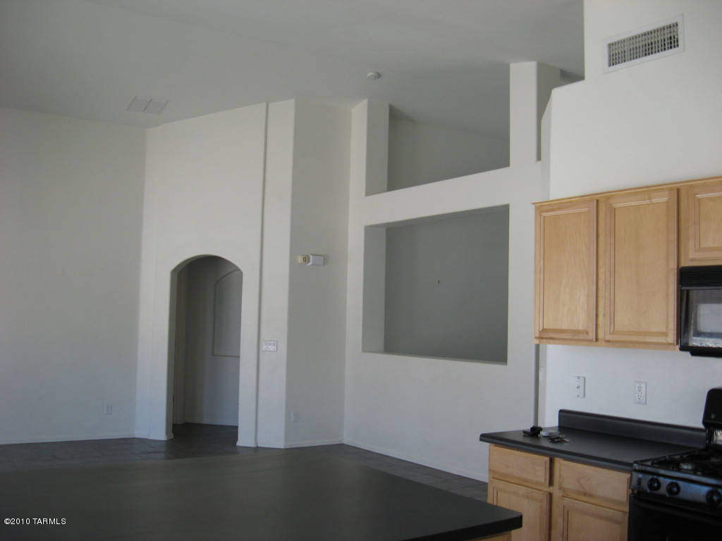 60948 Rock Ledge Loop Tucson, AZ 85739 - Photo 9 of 15
