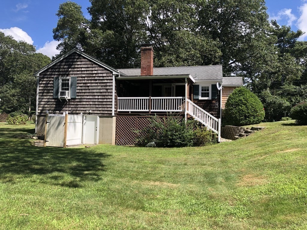 364 Shore Road Bourne, MA 02532 - Photo 4 of 30