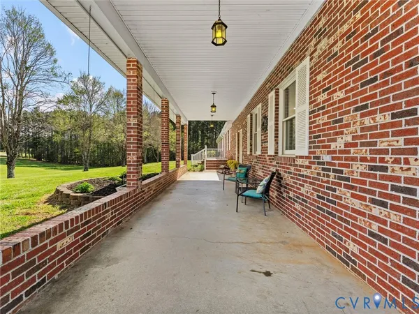 $525,000 | 218 Deer Run Road, Blackstone, VA 23824