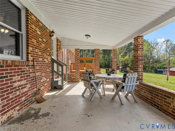 $525,000 | 218 Deer Run Road, Blackstone, VA 23824