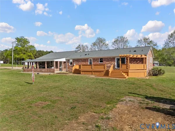 $525,000 | 218 Deer Run Road, Blackstone, VA 23824