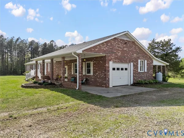 $525,000 | 218 Deer Run Road, Blackstone, VA 23824