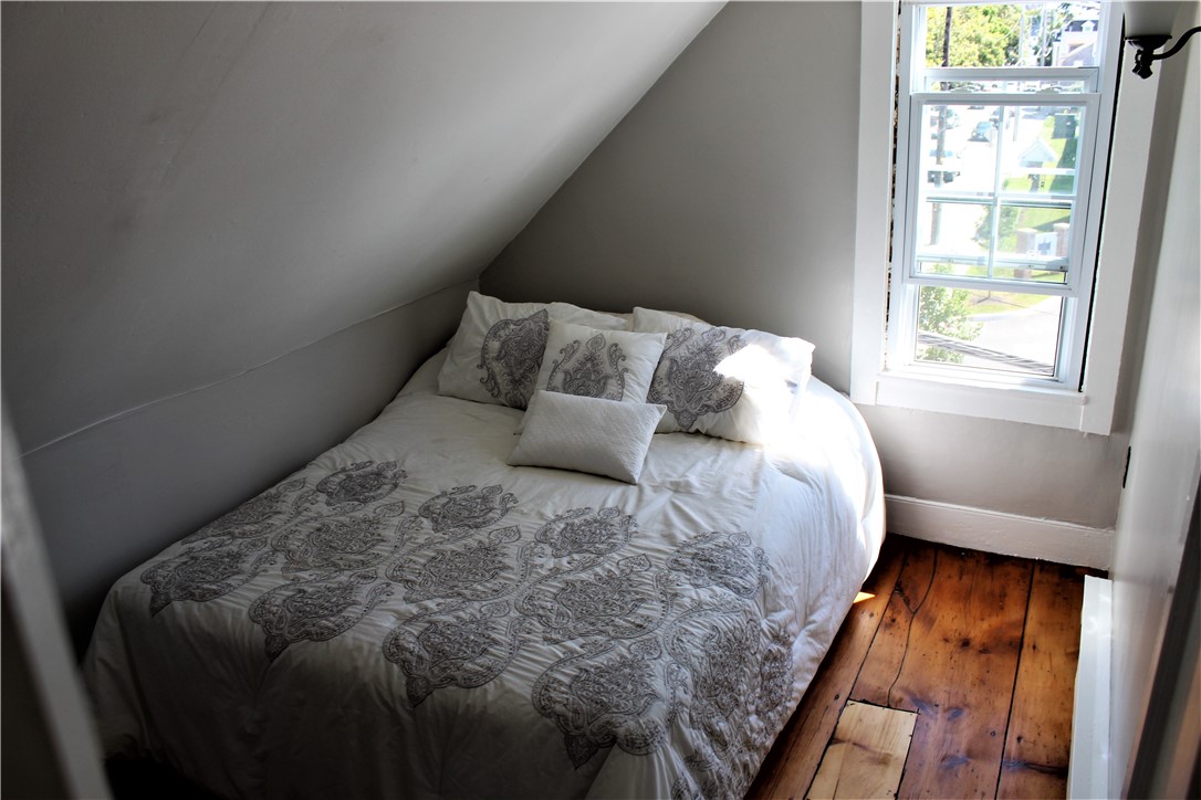 283 Spring Street, Unit 3 Newport, RI 02840 - Photo 13 of 20