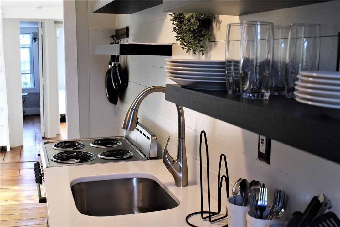 283 Spring Street, Unit 3 Newport, RI 02840 - Photo 2 of 20