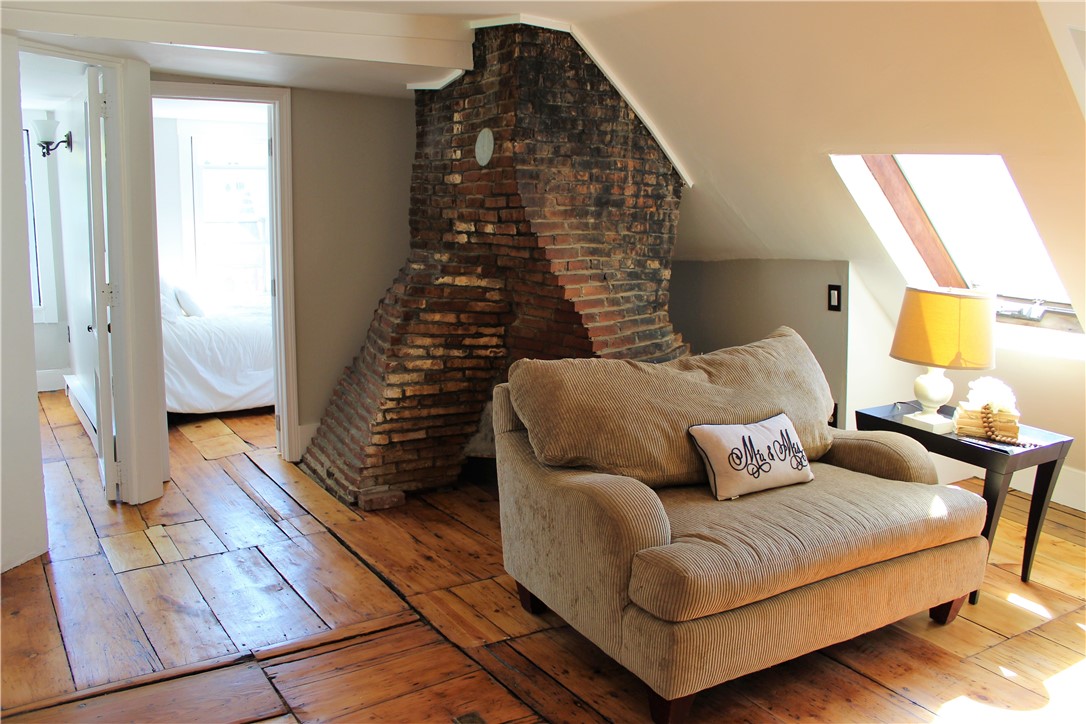 283 Spring Street, Unit 3 Newport, RI 02840 - Photo 7 of 20