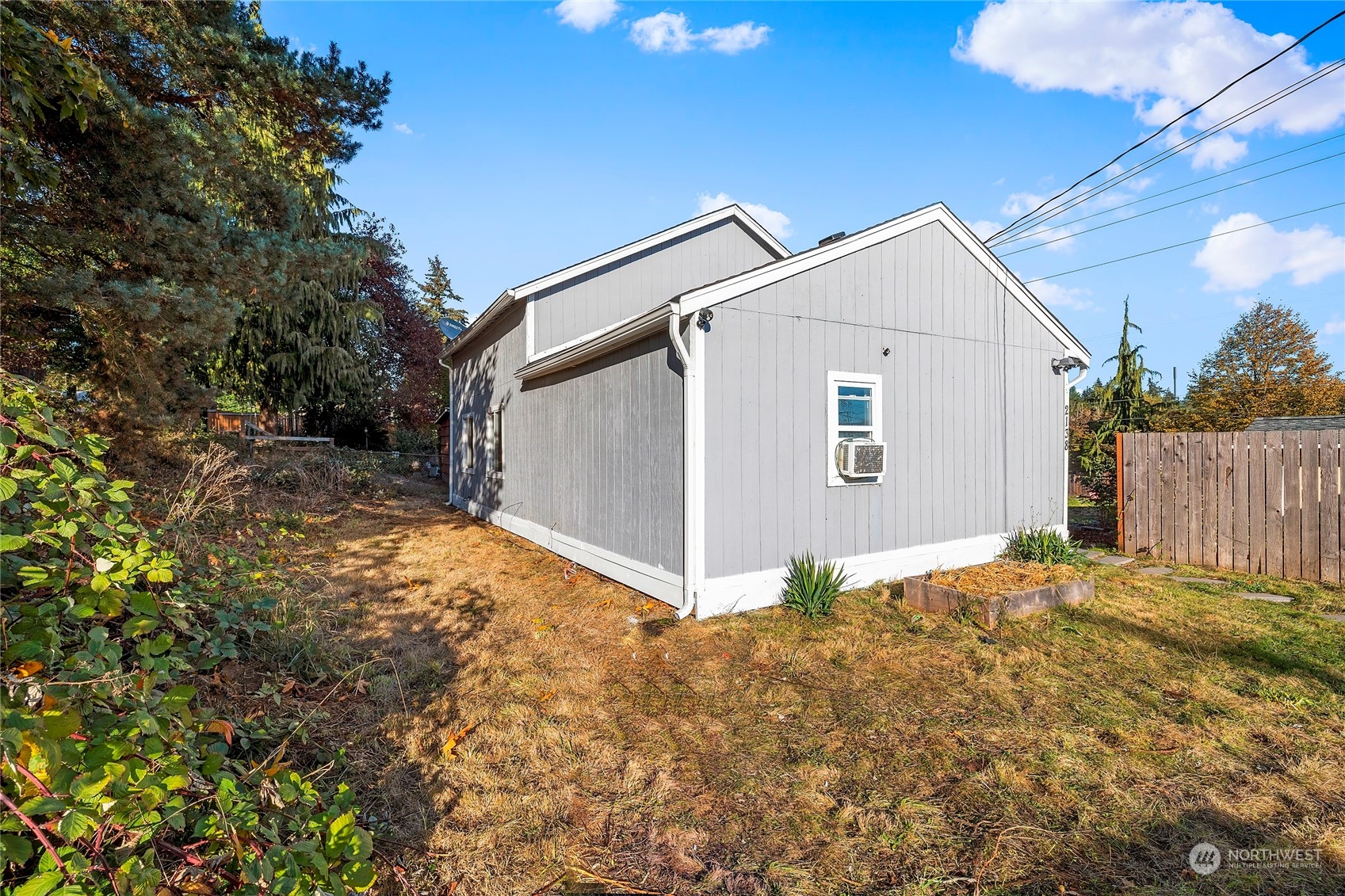 2138 Northeast Sylvan Way Bremerton, WA 98310 - Photo 4 of 26 Gallery Image 4