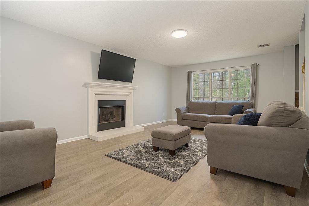 5747 Rex Mill Creek Rex, GA 30273 - Photo 5 of 14