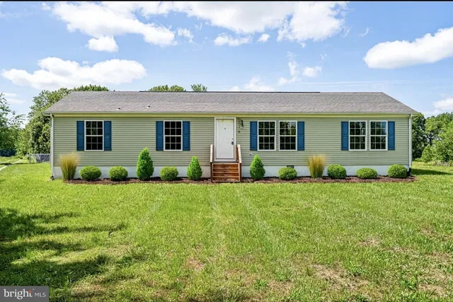 $335,000 | 35 Dapple Gray Lane, Dover, DE 19904
