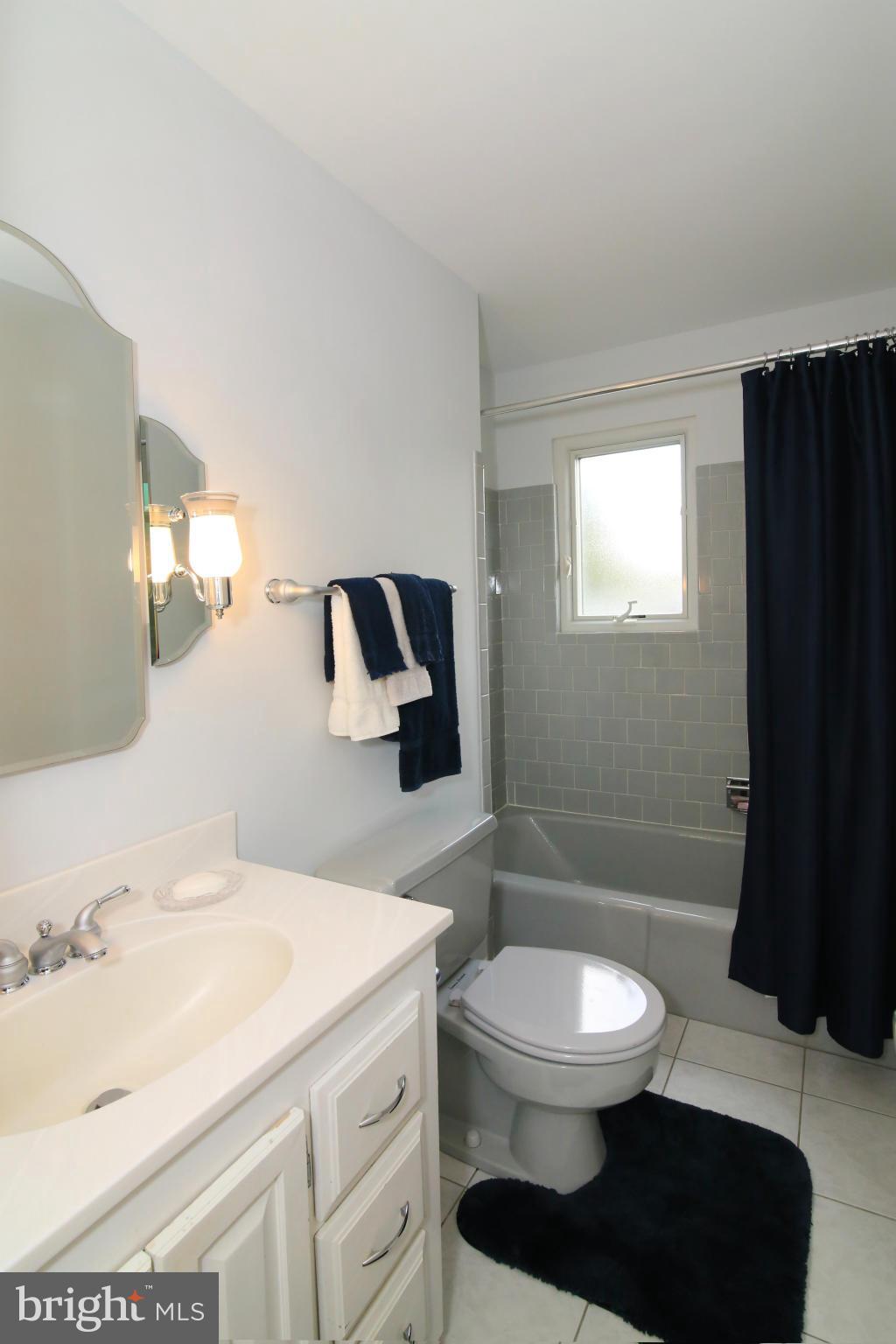 9510 Braddock Road Fairfax, VA 22032 - Photo 15 of 30 Bath (Master)