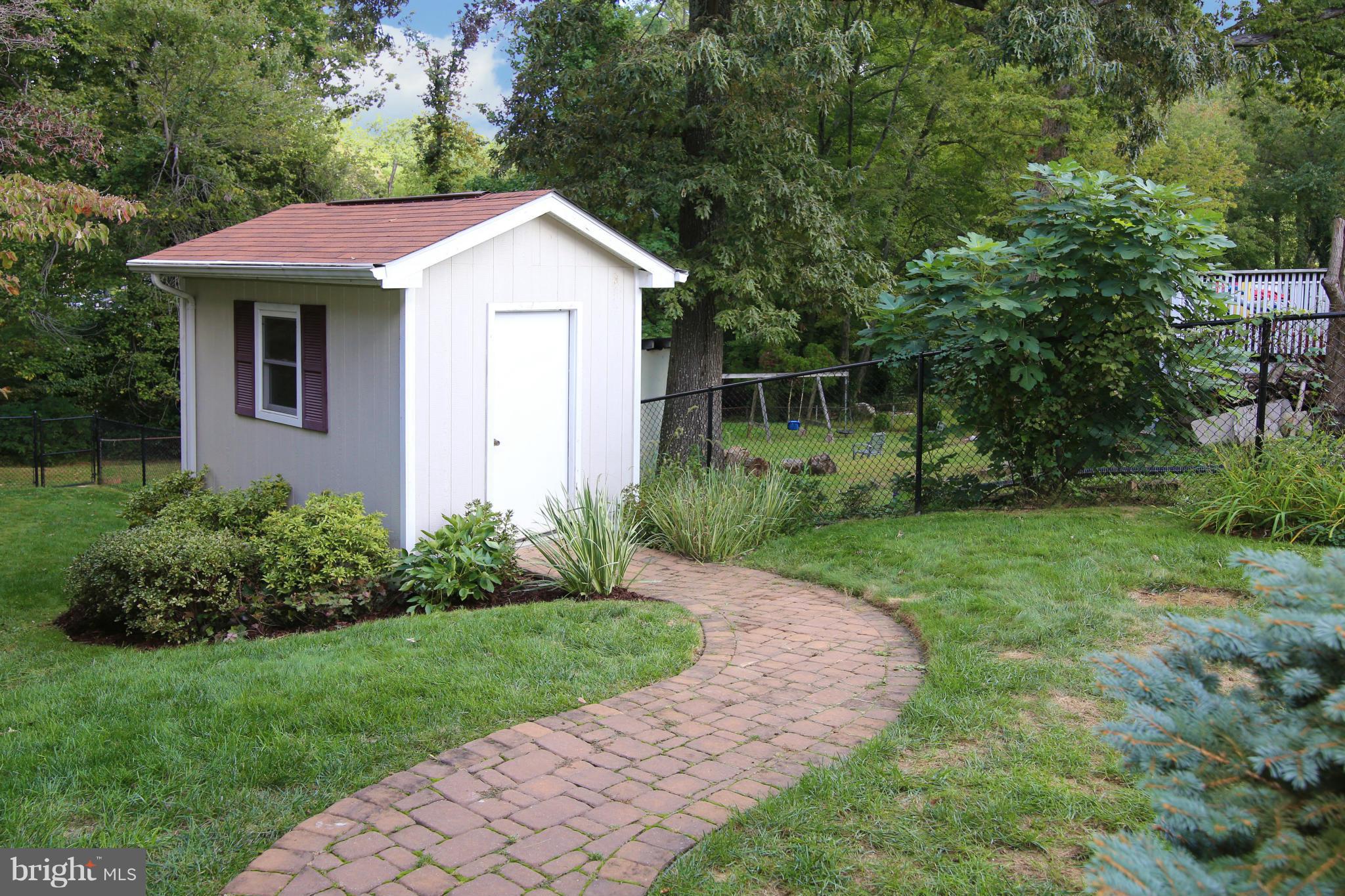 9510 Braddock Road Fairfax, VA 22032 - Photo 29 of 30 Exterior (General)