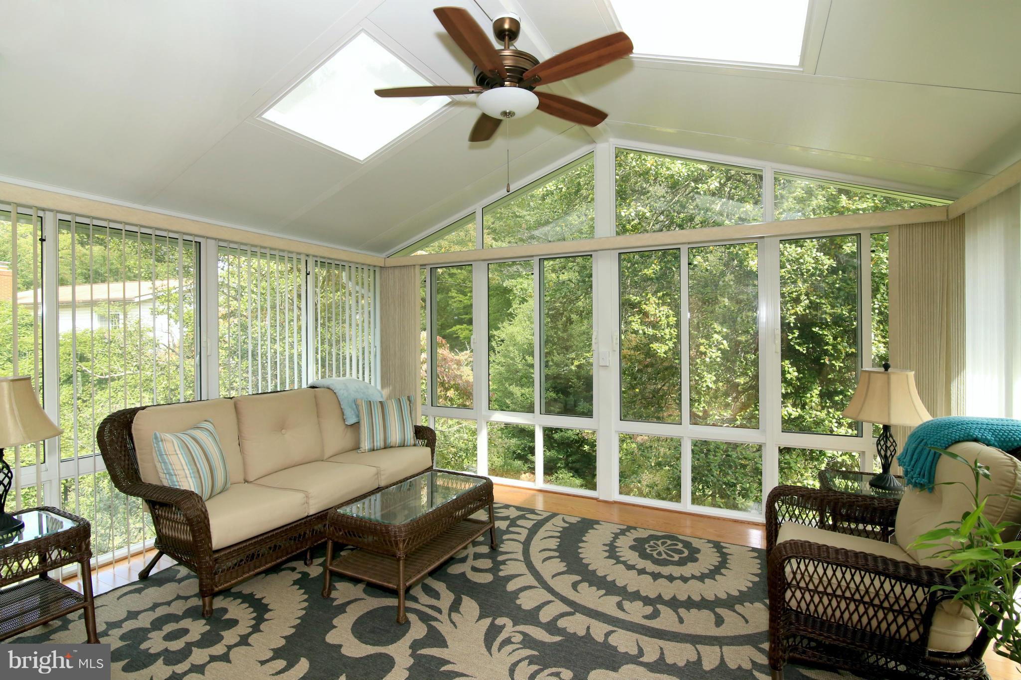 9510 Braddock Road Fairfax, VA 22032 - Photo 9 of 30 Interior (General)