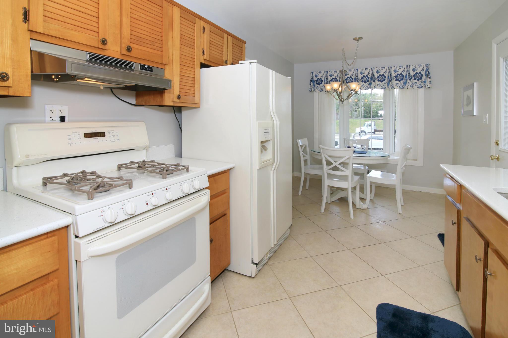 9510 Braddock Road Fairfax, VA 22032 - Photo 10 of 30 Kitchen