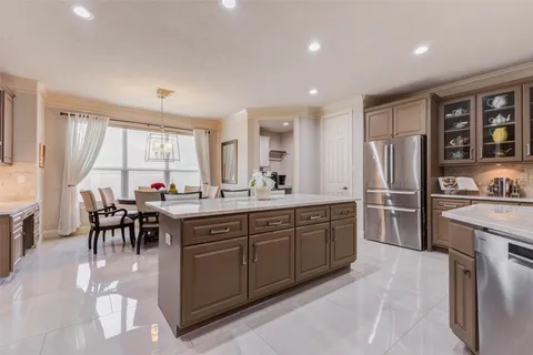 $900,000 | 1110 Lake Grayson Drive, Katy, TX 77494